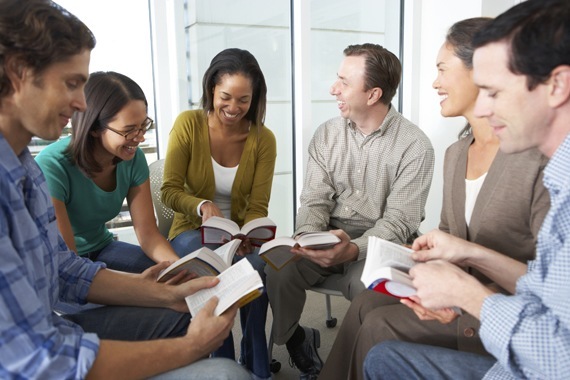 Seeker Small Groups: Engaging Spiritual Seekers In Life Changing Discussions