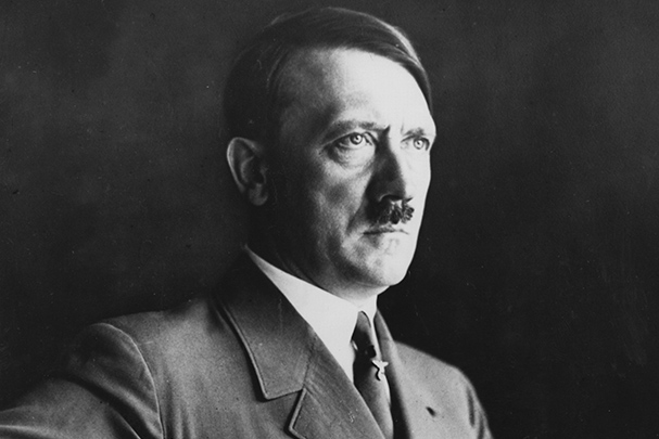 <i>10 Books</i>, Adolf Hitler, and Q&A